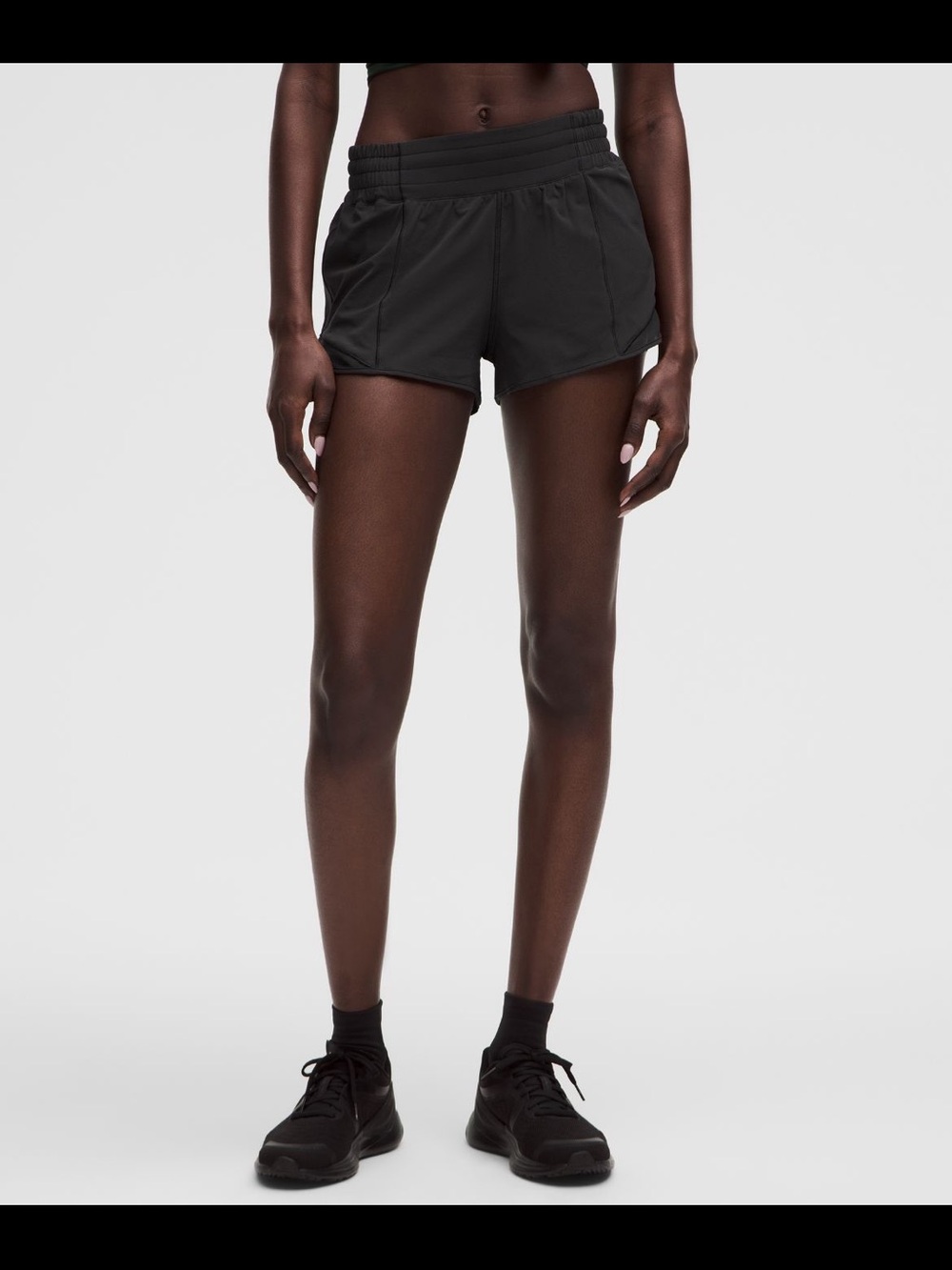 Lululemon hotty hot 2.5 shorts